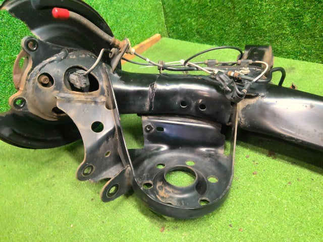 プリウス ＲアクスルホーシングＡＳＳＹ DAA-ZVW30 42101-12171