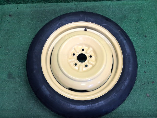 プリウス テンパータイヤ DAA-ZVW30 42611-20840