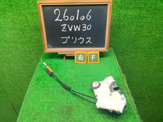 プリウス 右Ｆドアロックソレノイド DAA-ZVW30 69030-52290