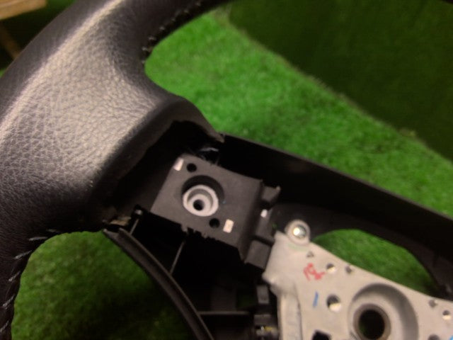 ムーヴ ステアリングホイール DBA-LA100S 45102-B2530-B0