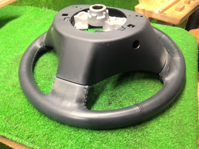 ムーヴ ステアリングホイール DBA-LA100S 45102-B2530-B0