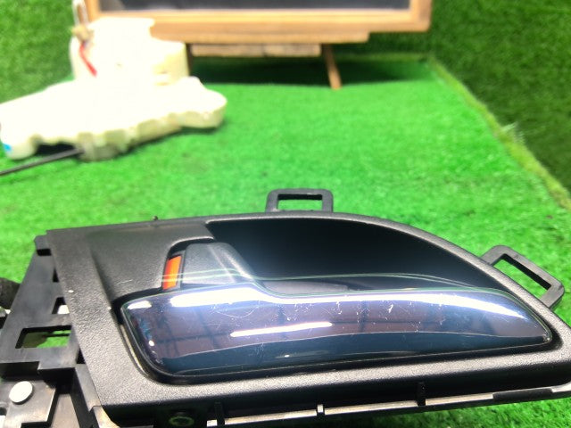 ＣＲ－Ｖ DBA-RE4 左 フロント ドアロックソレノイド 72150-SWA-Q01 自社品番260109 NH624P