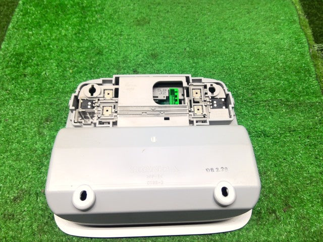 ＣＲ－Ｖ DBA-RE4 ルームランプ 83250-SLJ-J02ZD 自社品番260109 NH624P