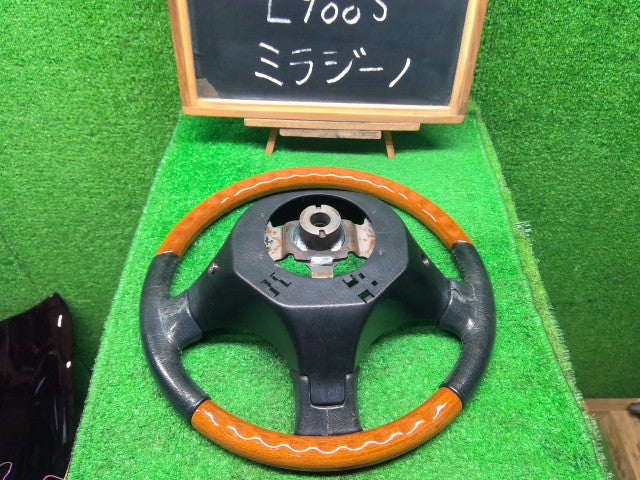 ミラジーノ ステアリングホイール UA-L700S 45102-97210