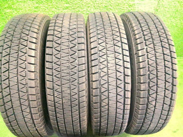 【中古】スタッドレス 15インチ 25年製 ブリヂストンDM-V3