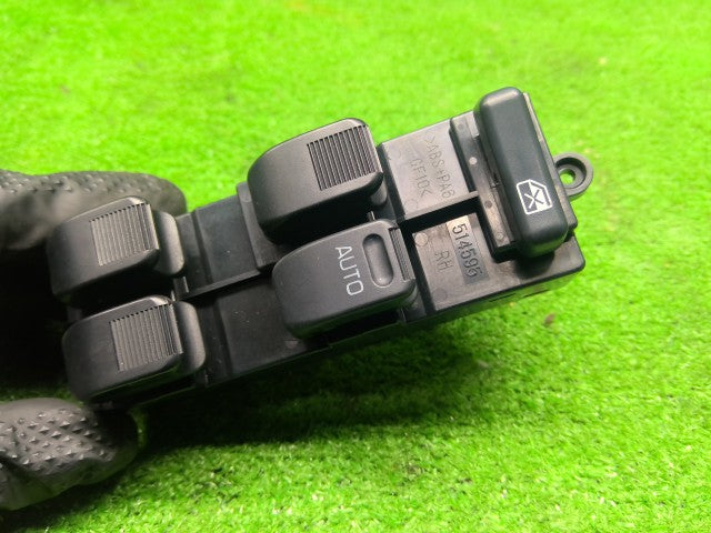 【中古】テリオスキッド ABA-J111G パワーウインドウスイッチ 84820-B4040