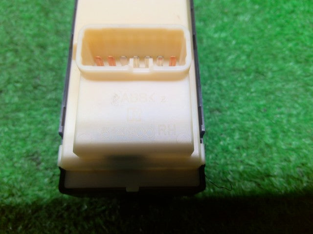 ムーヴ パワーウインドウスイッチ CBA-L150S 84820-B2010-