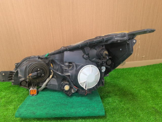 【中古】レガシィ DBA-BR9 右ヘッドランプ 右ヘッドライト