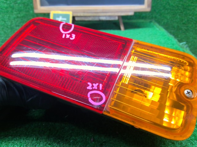 【中古】ハイゼット EBD-S211P 右テールランプ 81550-B5050