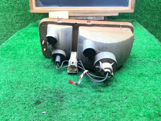 【中古】ハイゼット EBD-S211P 左テールランプ 81560-B5050