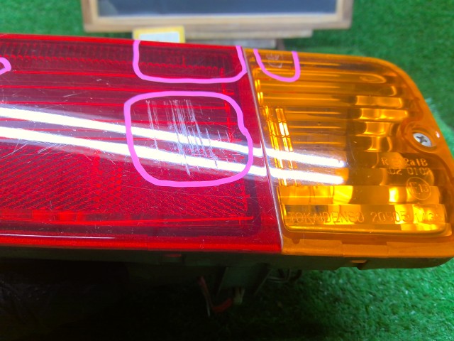 【中古】ハイゼット EBD-S211P 左テールランプ 81560-B5050