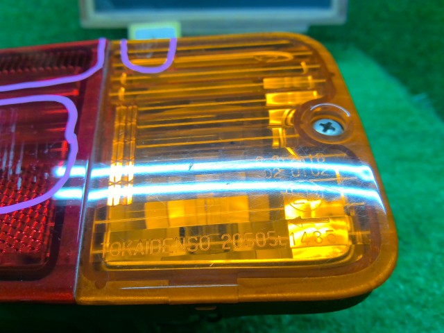 【中古】ハイゼット EBD-S211P 左テールランプ 81560-B5050