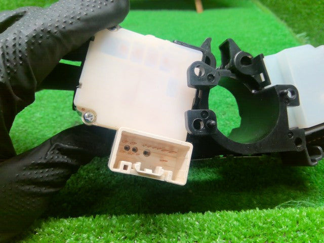 【中古】ハイゼット EBD-S211P ディマースイッチ 84140-B5081