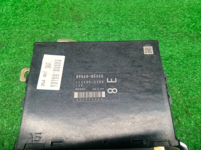 【中古】ハイゼット EBD-S211P エンジンコンピューター 89560-B5662