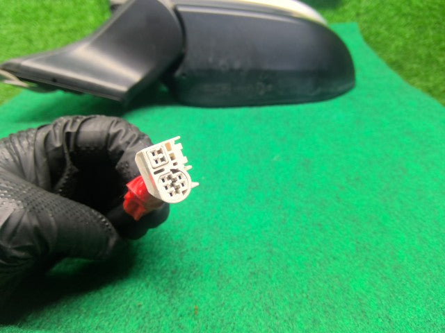 【中古】ノア DBA-ZRR85G 左サイドミラー 87940-28B70