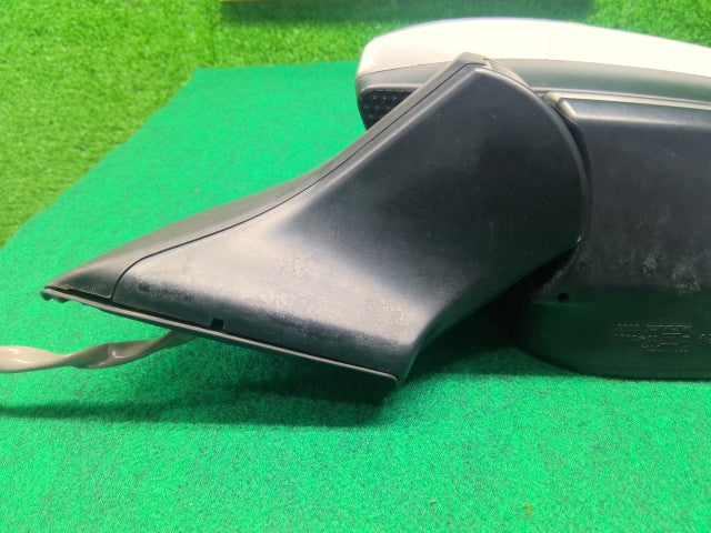 【中古】ノア DBA-ZRR85G 左サイドミラー 87940-28B70