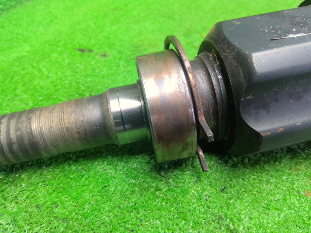 【中古】ノア DBA-ZRR85G 右フロントドライブシャフト 43410-28150