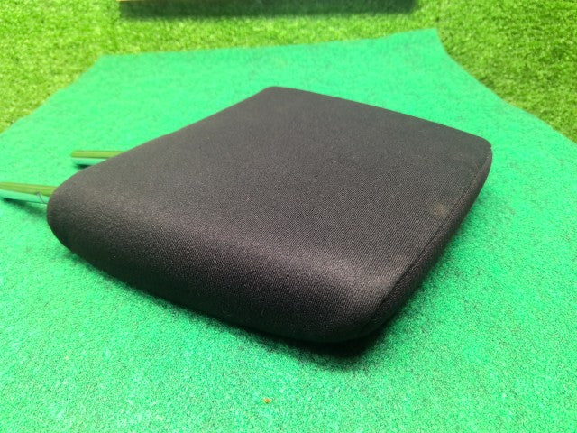 【中古】ノア DBA-ZRR85G ヘッドレスト 71960-28330-C0