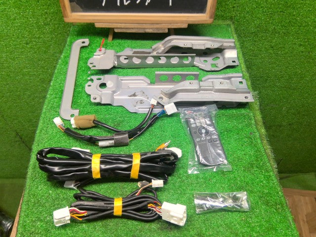 ヴェルファイア フリップダウンモニター DBA-ANH20W 3R9