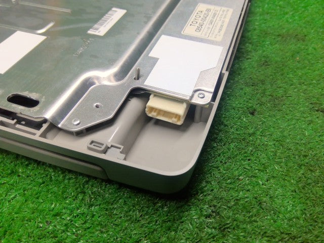 ヴェルファイア フリップダウンモニター DBA-ANH20W 3R9