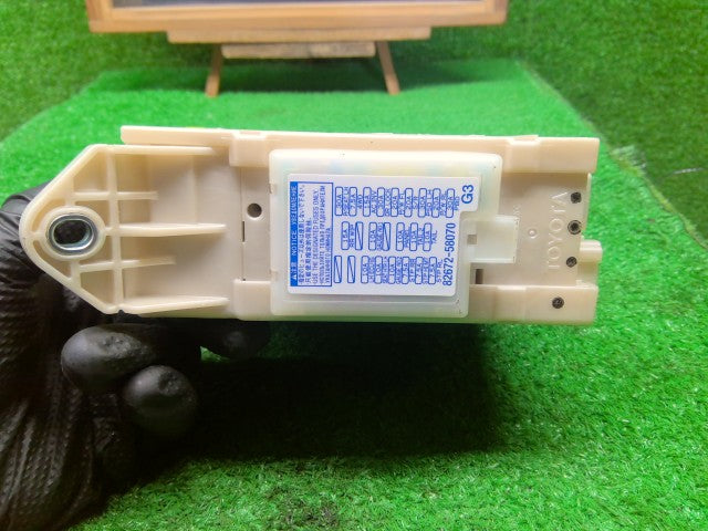 ヴェルファイア ジャンクションブロック DBA-ANH20W 82730-58223