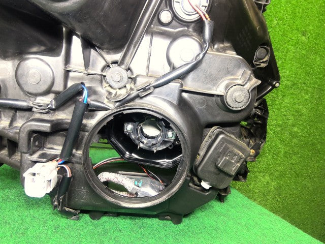 ヴェルファイア 左ヘッドランプＡＳＳＹ DBA-ANH25W 81150-58201