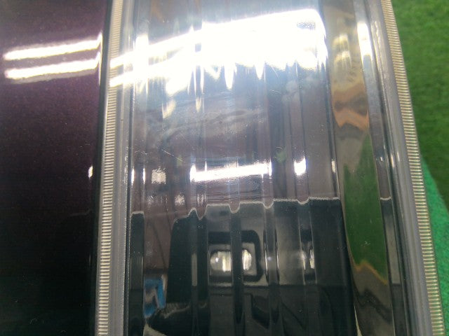 ヴェルファイア 右テールランプ DBA-ANH25W 81551-58082