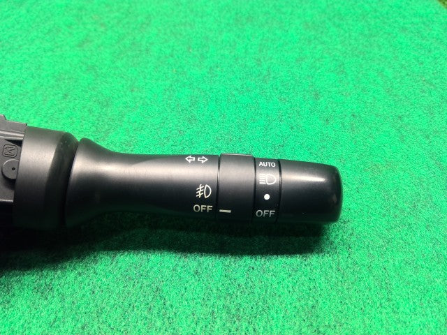 ヴェルファイア ライトスイッチ DBA-ANH25W 84140-42070