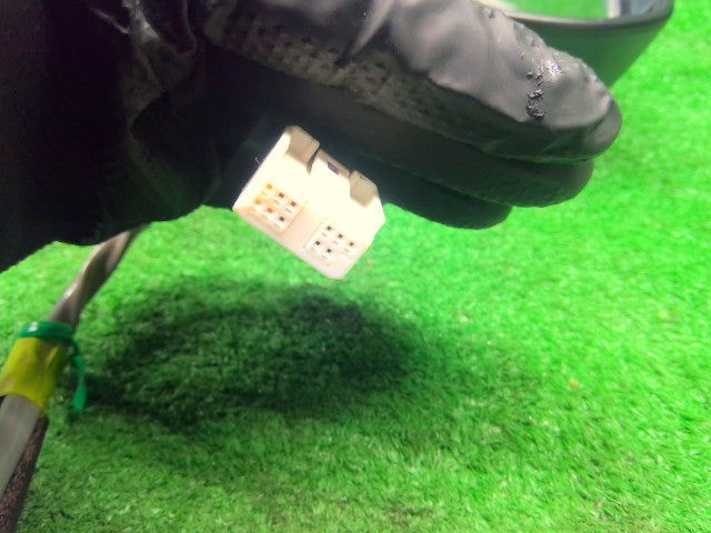カローラフィールダー 右サイドミラー DAA-NKE165G 87910-12J90