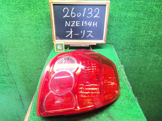 オーリス 右テールランプ DBA-NZE154H 81550-1E050