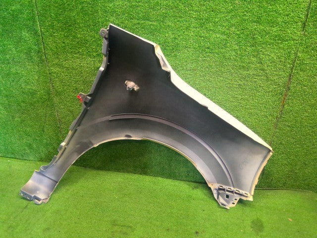 【中古】アルト DBA-HA36S 左フロントフェンダー 57711-74P02