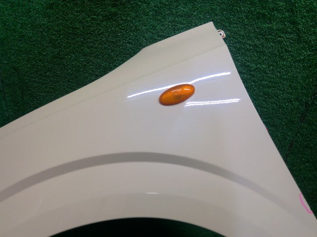 【中古】アルト DBA-HA36S 左フロントフェンダー 57711-74P02
