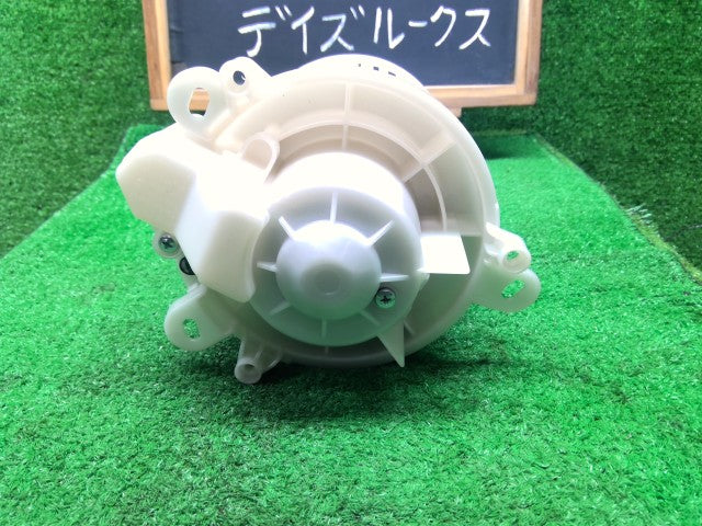 デイズルークス ヒーターブロアモーター DBA-B21A 27220-6A01A