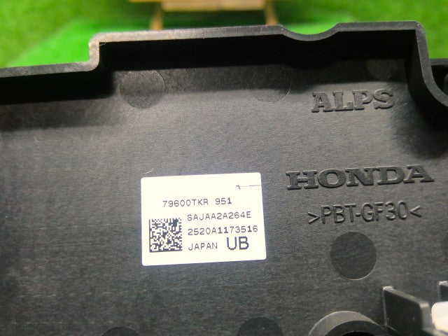 Ｎ－ＷＧＮ Ａ／Ｃスイッチパネル 6BA-JH3 79601-TKR-951ZA