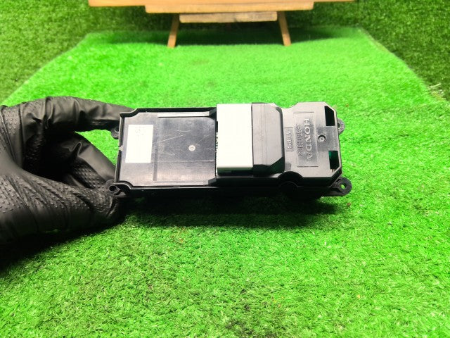 Ｎ－ＷＧＮ パワーウインドウスイッチ 6BA-JH3 35750-TKR-J01