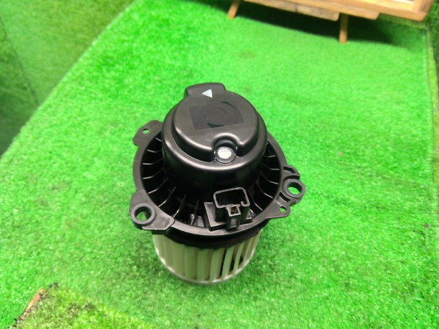 Ｎ－ＷＧＮ ヒーターブロアモーター 6BA-JH3 79310-TXA-941