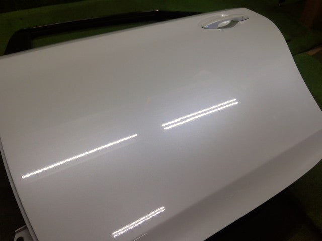 プリウス 左ＲドアＡＳＳＹ DAA-ZVW30 67004-47080
