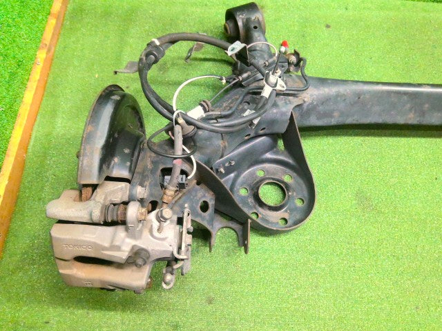 プリウス ＲアクスルホーシングＡＳＳＹ DAA-ZVW30 42101-12171