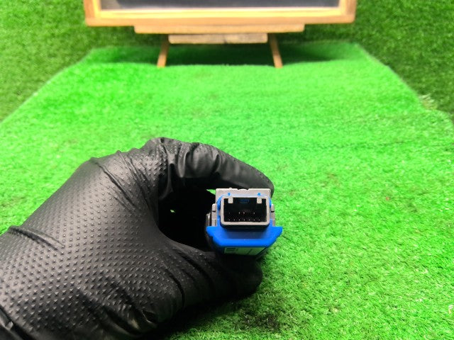 プリウス イグニッションスイッチ・キーシリンダー DAA-ZVW30 89611-WY020