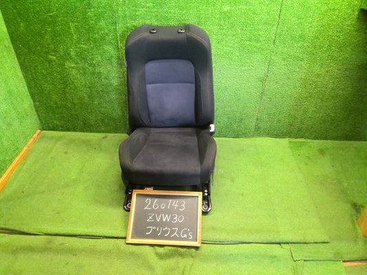 プリウス ドライバーシート DAA-ZVW30 71430-47740-C2