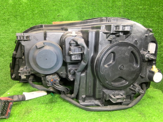 【中古】ボルボ 90シリーズ CBA-CB5254AW 右ヘッドランプＡＳＳＹ