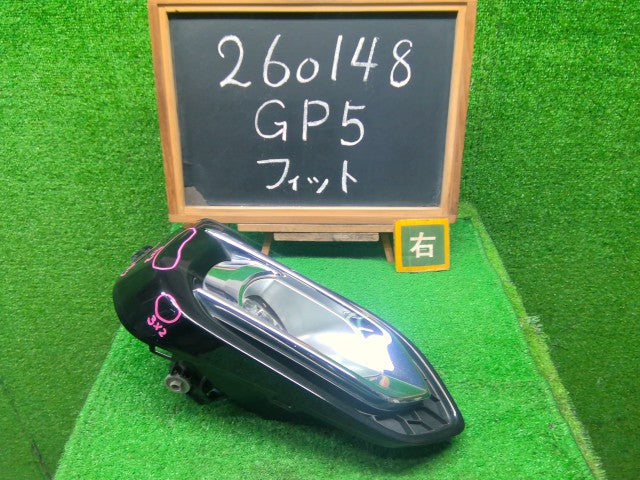 【中古】フィット DAA-GP5 右フォグランプ 33900-TEY-Y01