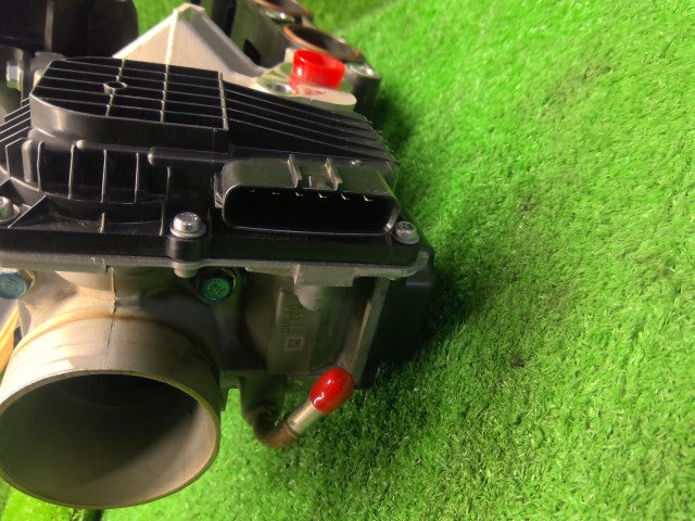 【中古】フィット DAA-GP5 インテークマニホールド 17100-5P6-004
