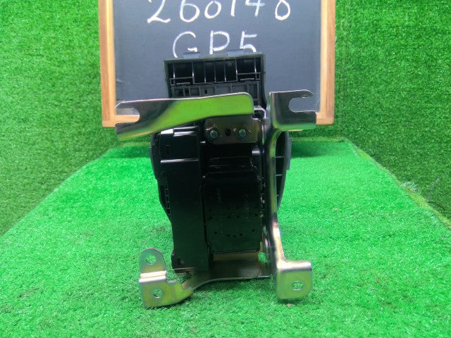 【中古】フィット DAA-GP5 シフトレバー 54110-T9P-J03