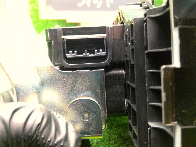 【中古】フィット DAA-GP5 シフトレバー 54110-T9P-J03