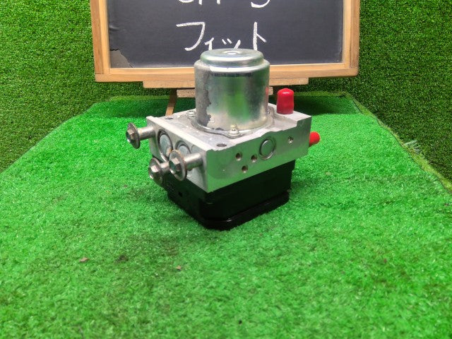 【中古】フィット DAA-GP5 ＡＢＳアクチュエーター 57110-T5C-N03