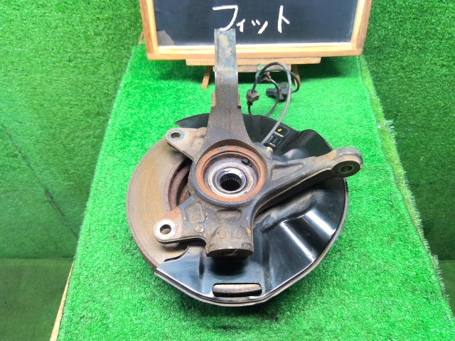 【中古】フィット DAA-GP5 右 フロント