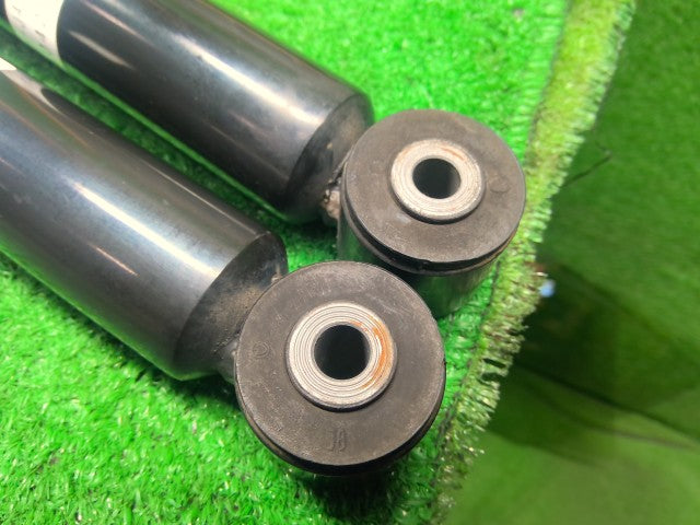 【中古】フィット DAA-GP5 リア ストラット