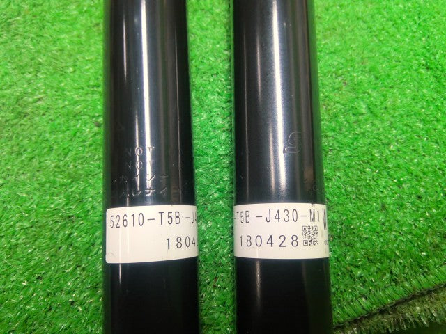 【中古】フィット DAA-GP5 リア ストラット
