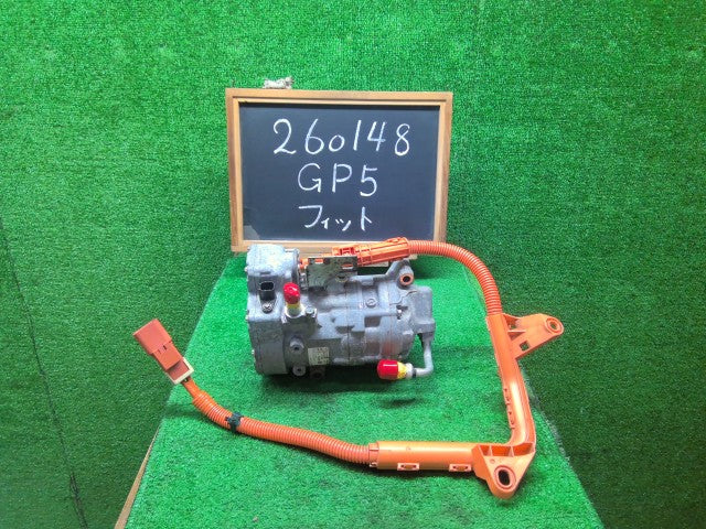 【中古】フィット DAA-GP5 ＡＣ エアコン